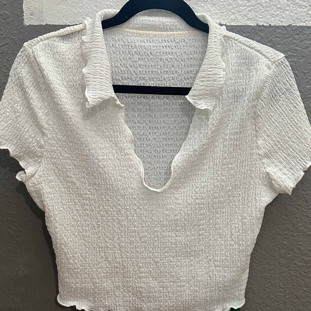 SHEIN White Textured Crop Top